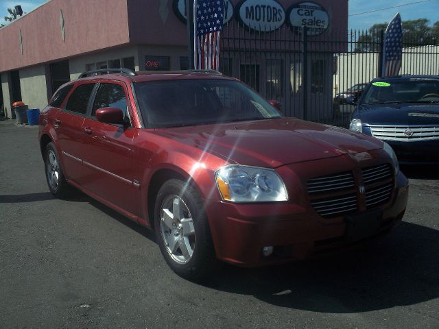 2005 Dodge Magnum 2dr Spyder Auto GS