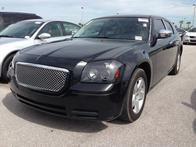 2005 Dodge Magnum S