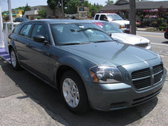 2005 Dodge Magnum Unknown