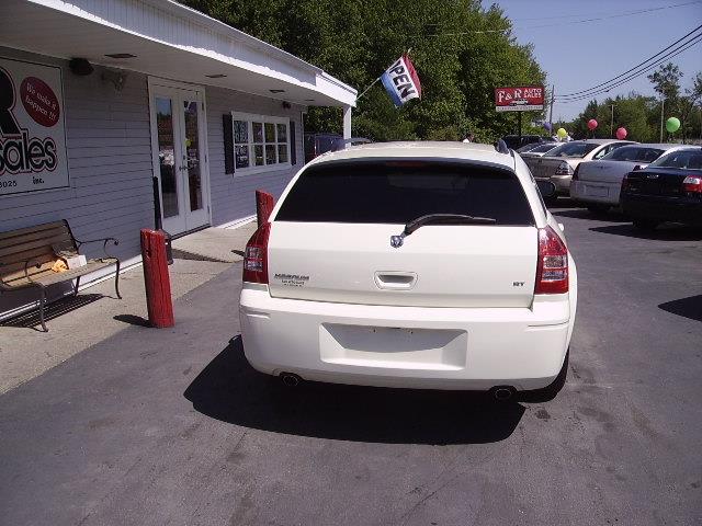 2005 Dodge Magnum Deluxe Convertible