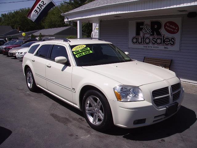 2005 Dodge Magnum Deluxe Convertible