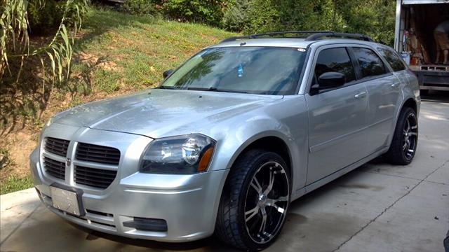 2005 Dodge Magnum Unknown