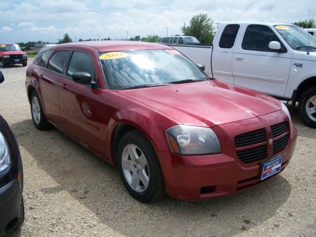 2005 Dodge Magnum S