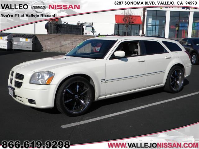 2005 Dodge Magnum Outback R L.L. Bean Edition