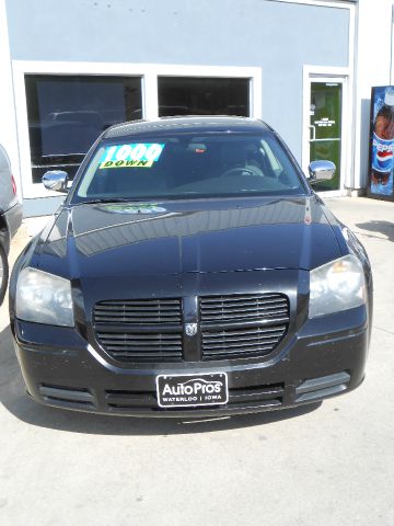 2005 Dodge Magnum S