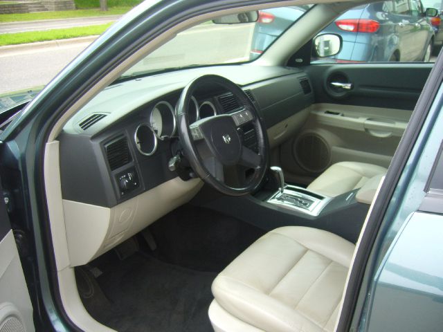 2005 Dodge Magnum 2dr Spyder Auto GS