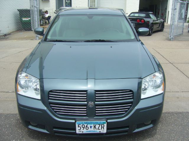 2005 Dodge Magnum 2dr Spyder Auto GS