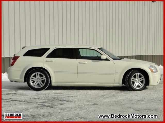 2005 Dodge Magnum Unknown