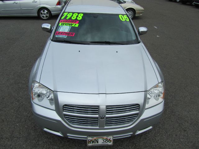 2005 Dodge Magnum S