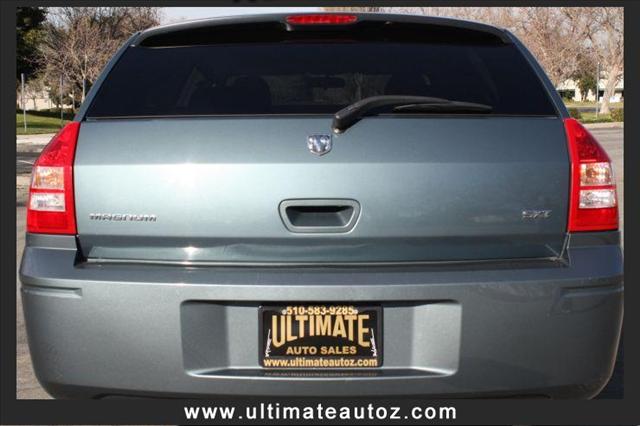 2005 Dodge Magnum S