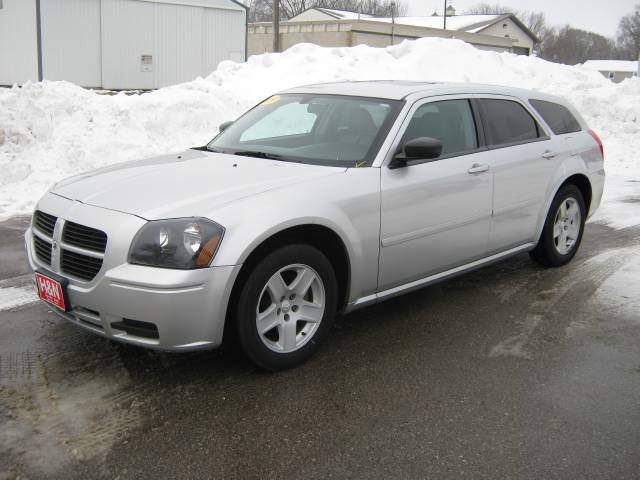 2005 Dodge Magnum S