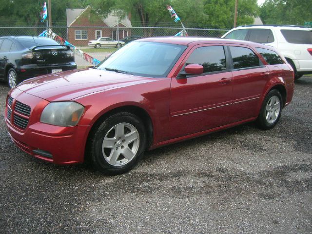 2005 Dodge Magnum S