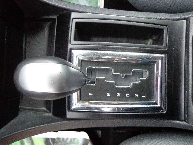 2005 Dodge Magnum SE