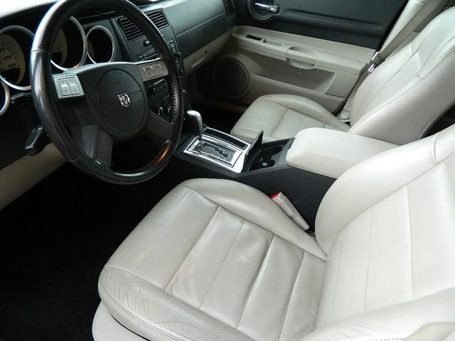 2005 Dodge Magnum Deluxe Convertible