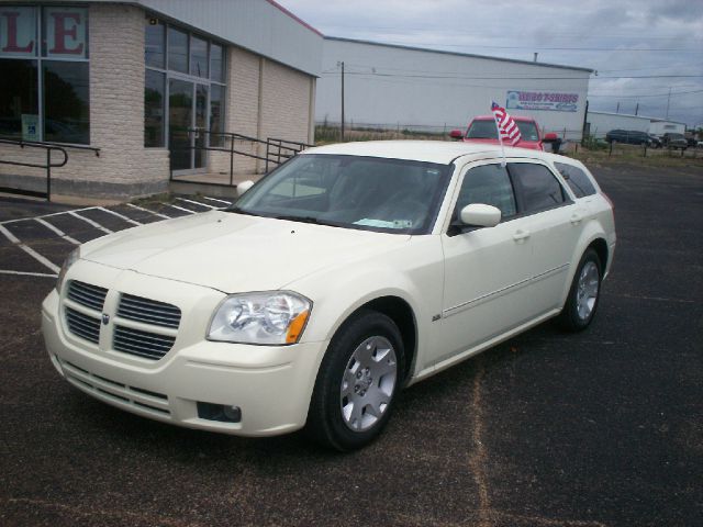 2005 Dodge Magnum S