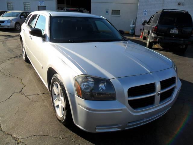2005 Dodge Magnum S