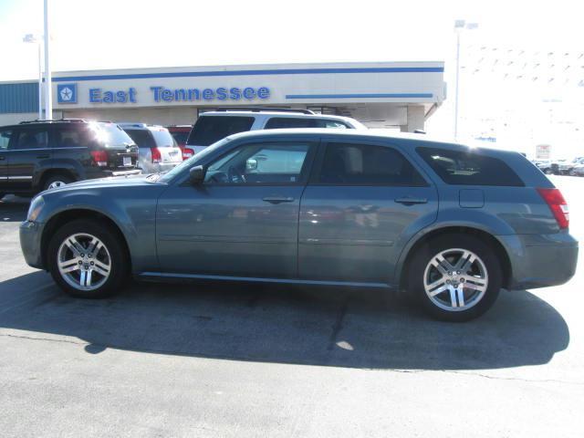 2005 Dodge Magnum Unknown