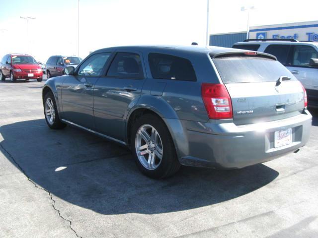 2005 Dodge Magnum Unknown