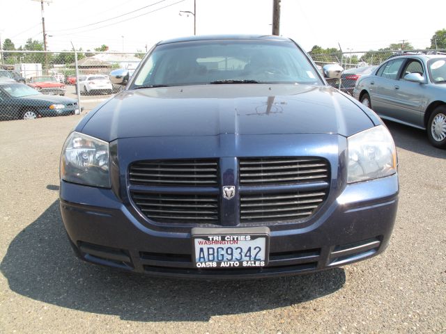 2005 Dodge Magnum S