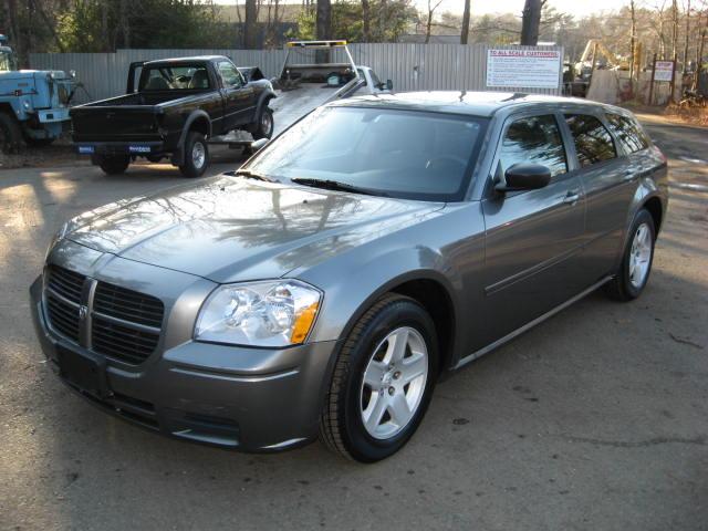 2005 Dodge Magnum S