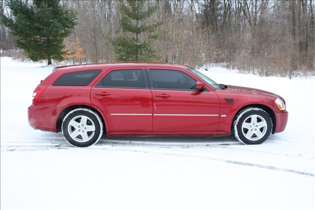 2006 Dodge Magnum S