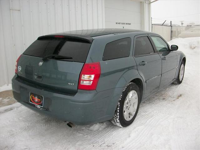 2006 Dodge Magnum S