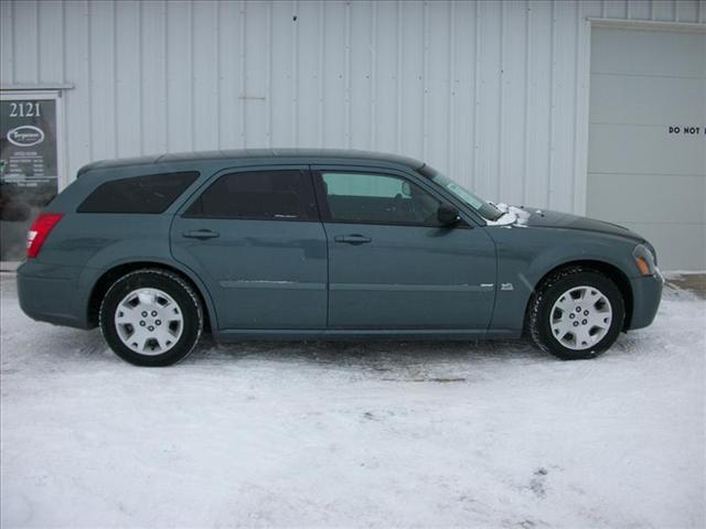 2006 Dodge Magnum S