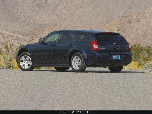 2006 Dodge Magnum I4 MAN (SE)