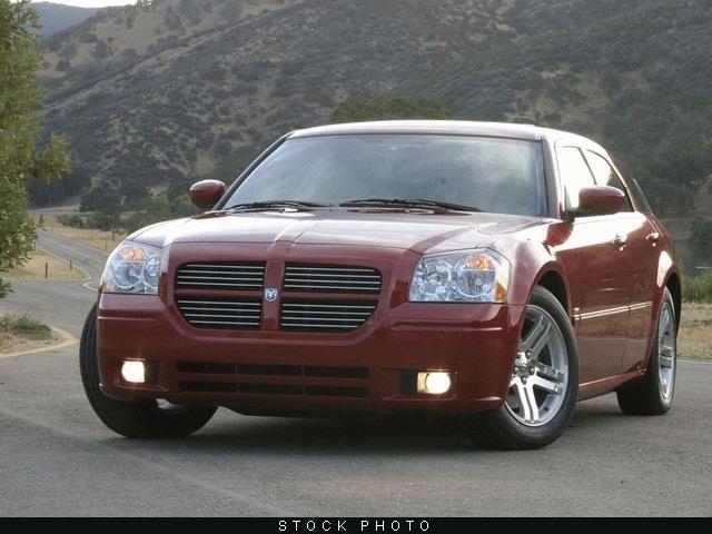 2006 Dodge Magnum I4 MAN (SE)