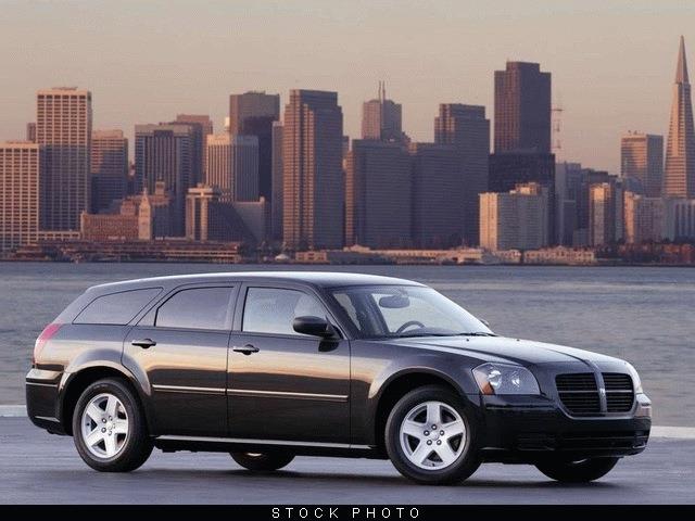 2006 Dodge Magnum I4 MAN (SE)