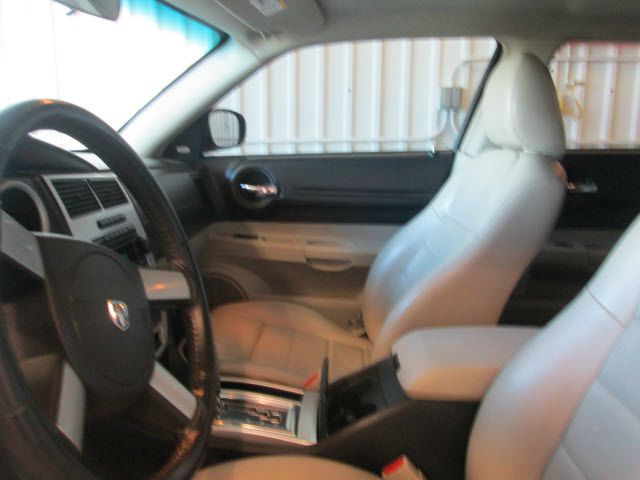 2006 Dodge Magnum Slammed Custom BUG