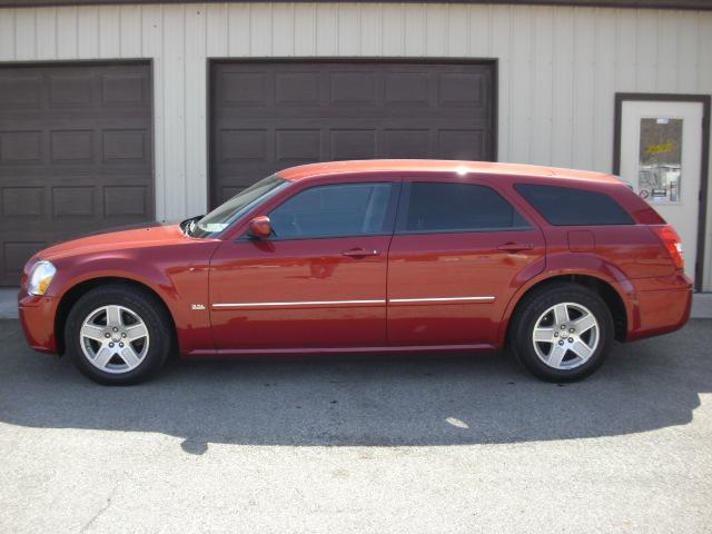 2006 Dodge Magnum S