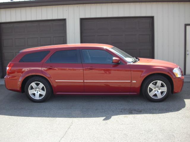 2006 Dodge Magnum S