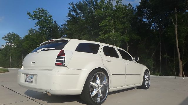 2006 Dodge Magnum S