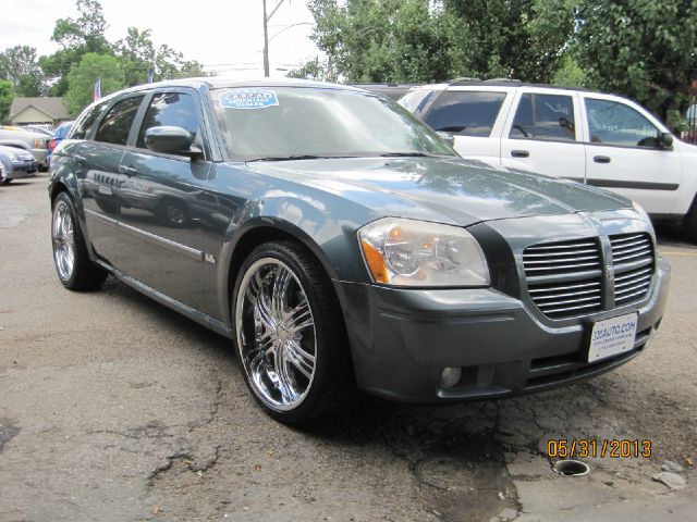 2006 Dodge Magnum S