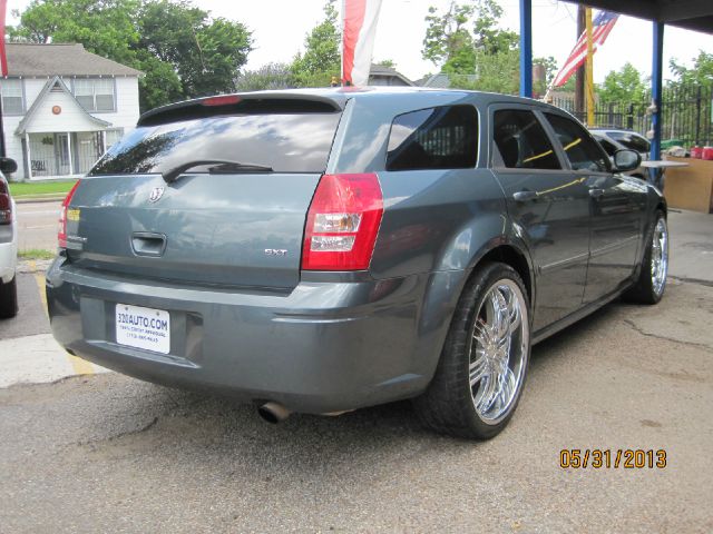 2006 Dodge Magnum S