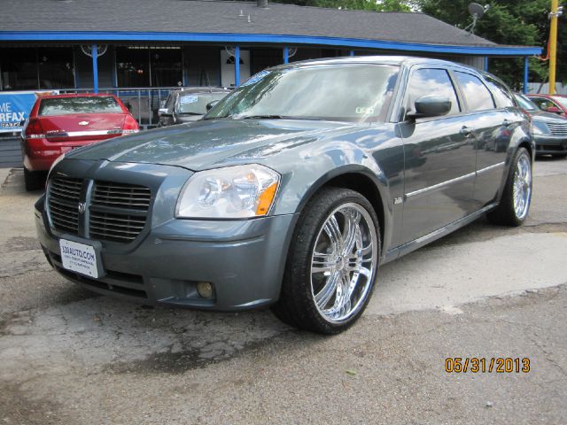 2006 Dodge Magnum S