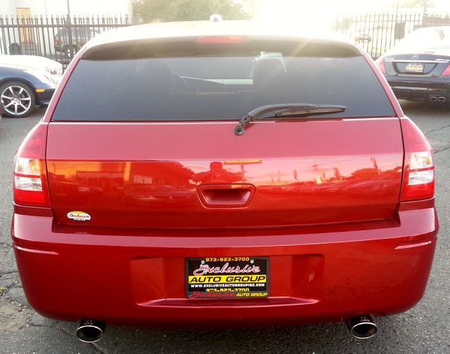 2006 Dodge Magnum Deluxe Convertible