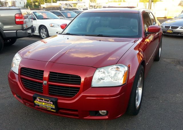 2006 Dodge Magnum Deluxe Convertible