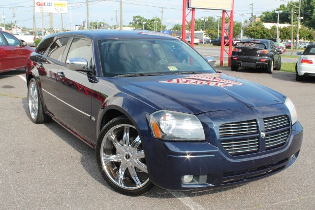 2006 Dodge Magnum S