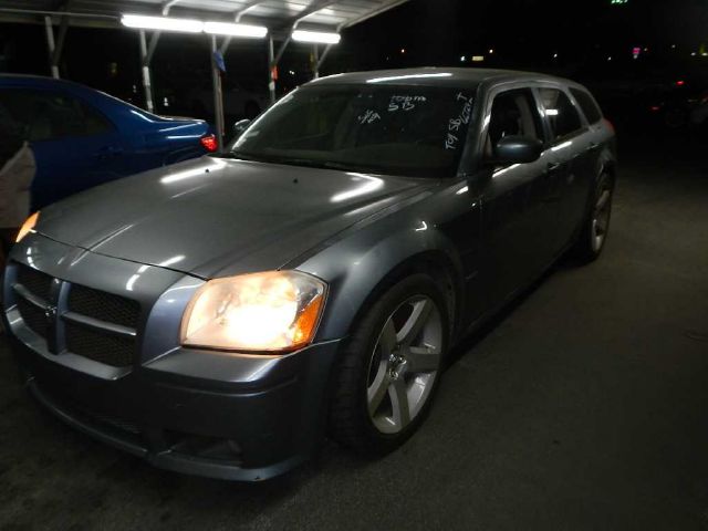 2006 Dodge Magnum Deluxe Convertible