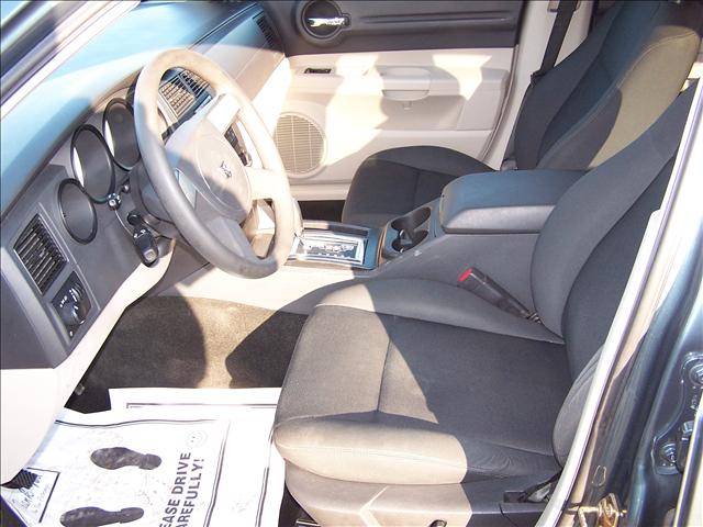 2006 Dodge Magnum SE