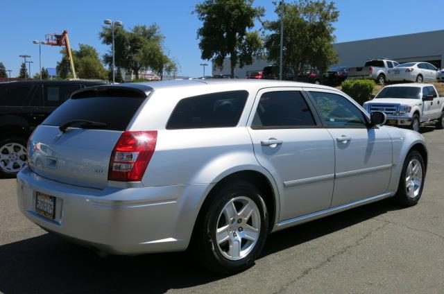 2006 Dodge Magnum S