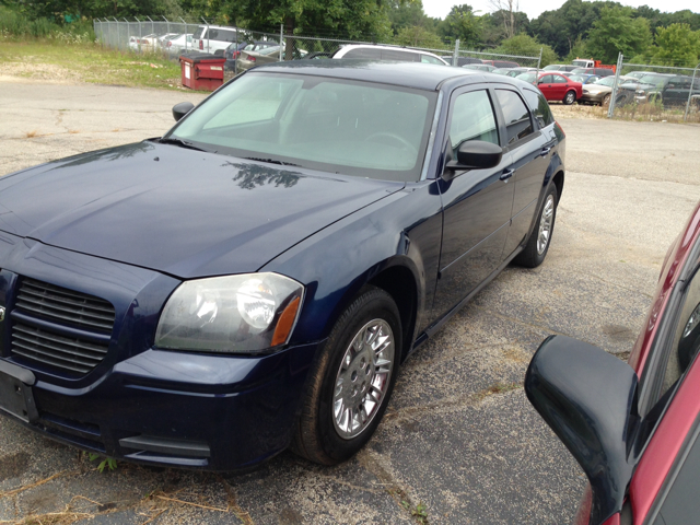 2006 Dodge Magnum SE