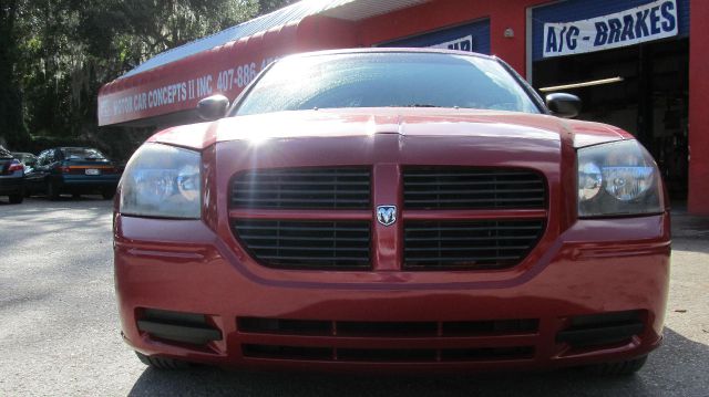 2006 Dodge Magnum SE