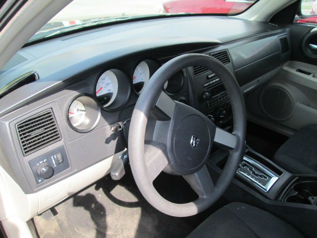 2006 Dodge Magnum SE