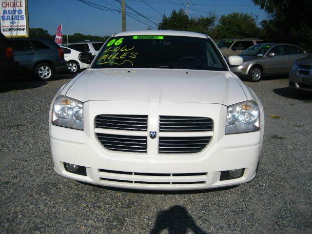 2006 Dodge Magnum DUMP 4X4