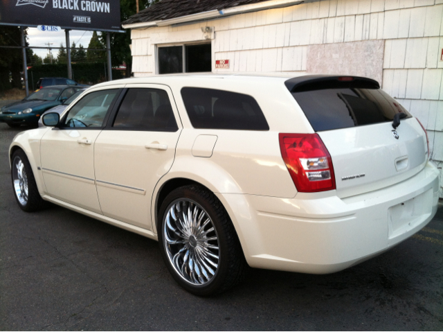 2006 Dodge Magnum S