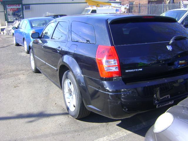 2006 Dodge Magnum S