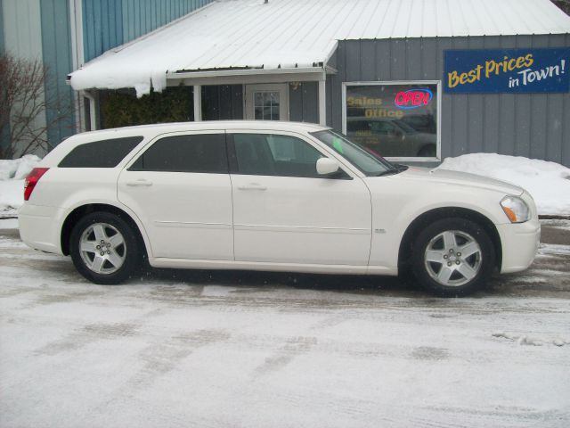 2006 Dodge Magnum S